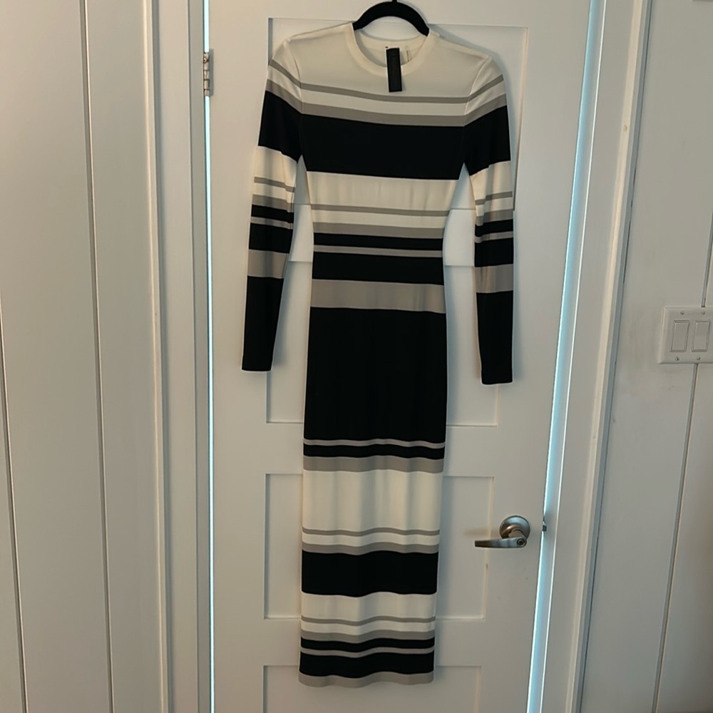 Norma kamali size xxs stripped maxi dress black and white